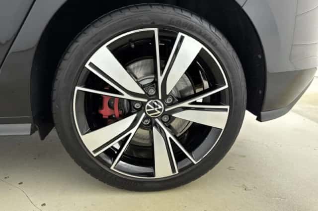 Volkswagen Golf (2023) thumbnail 26