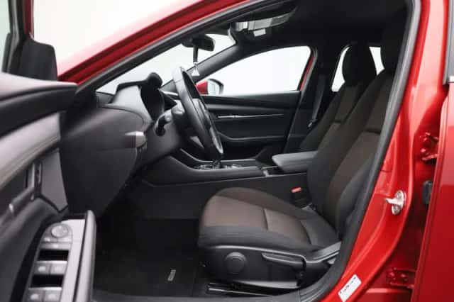 Mazda 3 (2021) thumbnail 11