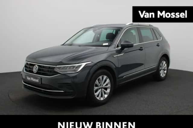 Volkswagen Tiguan (2022) thumbnail 1