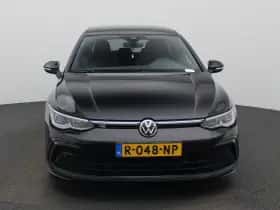 Volkswagen Golf (2022) thumbnail 3