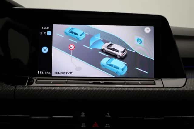 Volkswagen Golf (2022) thumbnail 22