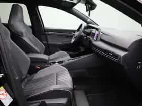 Volkswagen Golf (2022) thumbnail 36