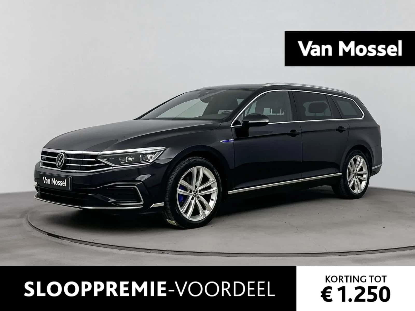 Volkswagen Passat (2023) — foto 1