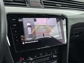 Volkswagen Passat (2023) thumbnail 11