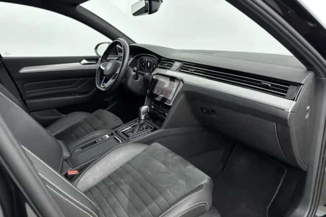 Volkswagen Passat (2023) thumbnail 17