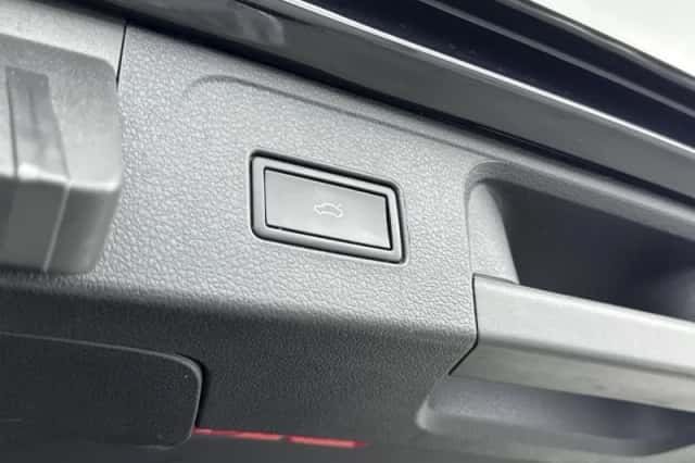 Volkswagen Passat (2023) thumbnail 20