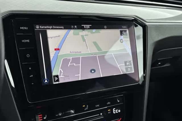 Volkswagen Passat (2023) thumbnail 23