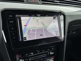 Volkswagen Passat (2023) thumbnail 23