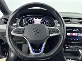 Volkswagen Passat thumbnail 25