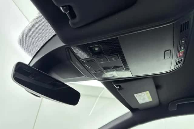 Volkswagen Passat (2023) thumbnail 27