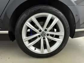 Volkswagen Passat thumbnail 28