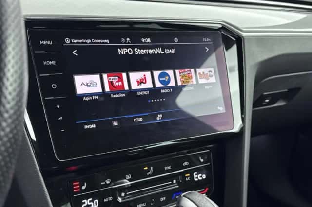 Volkswagen Passat (2023) thumbnail 7