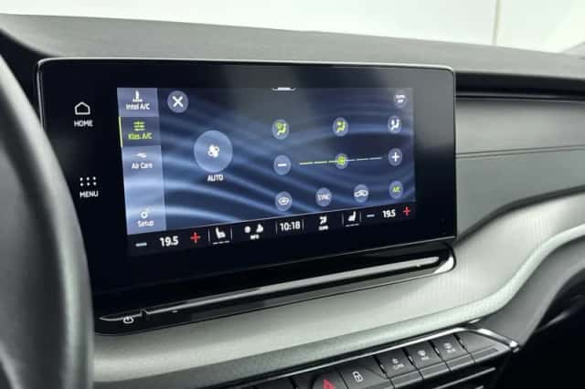 Škoda Octavia (2023) thumbnail 23
