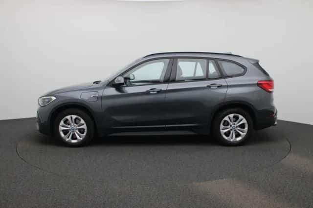 BMW X1 (2022) thumbnail 4