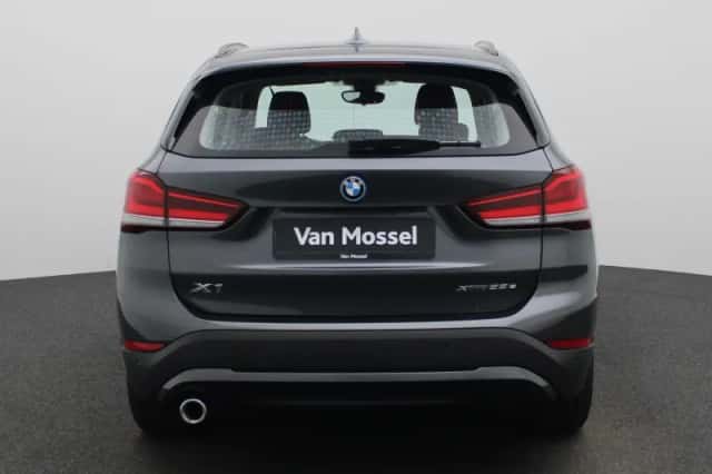 BMW X1 (2022) thumbnail 5