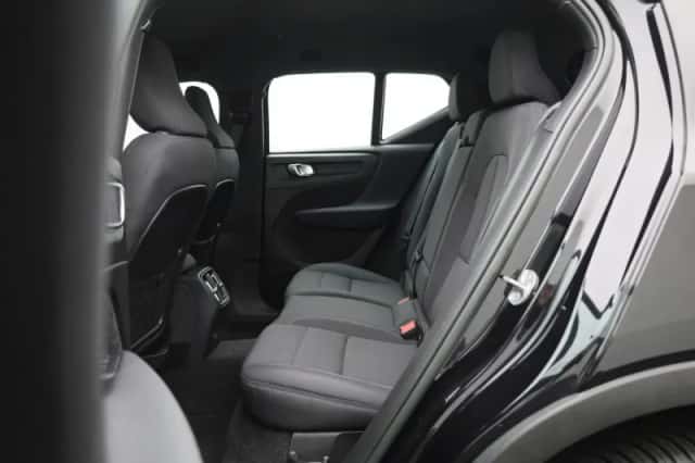 Volvo XC40 (2023) thumbnail 12