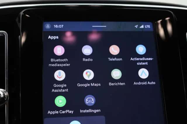 Volvo XC40 (2023) thumbnail 19