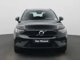 Volvo XC40 (2023) thumbnail 3