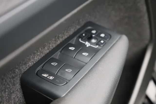 Volvo XC40 (2023) thumbnail 29