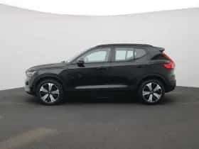 Volvo XC40 (2023) thumbnail 4