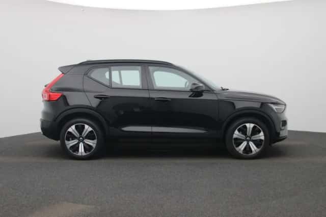 Volvo XC40 (2023) thumbnail 6