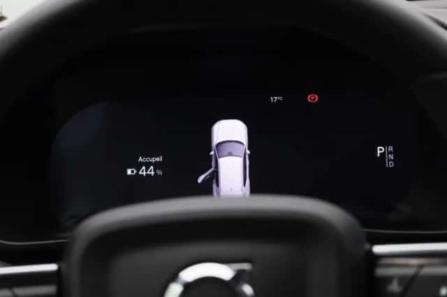 Volvo XC40 (2023) thumbnail 8