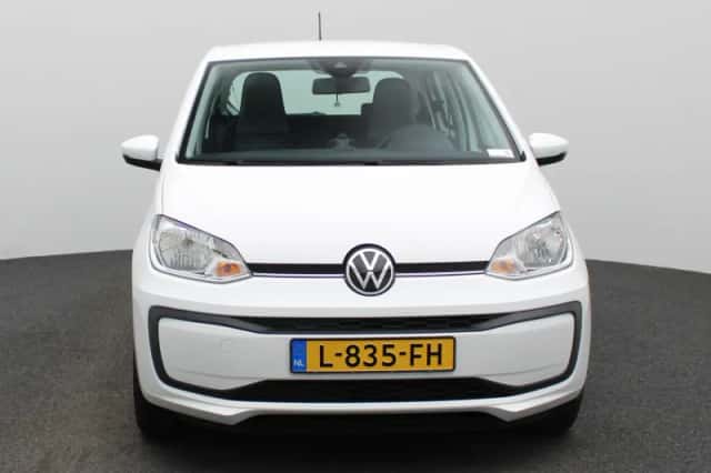 Volkswagen Up! (2021) thumbnail 3