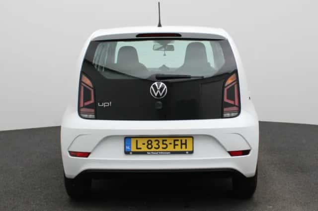 Volkswagen Up! (2021) thumbnail 5