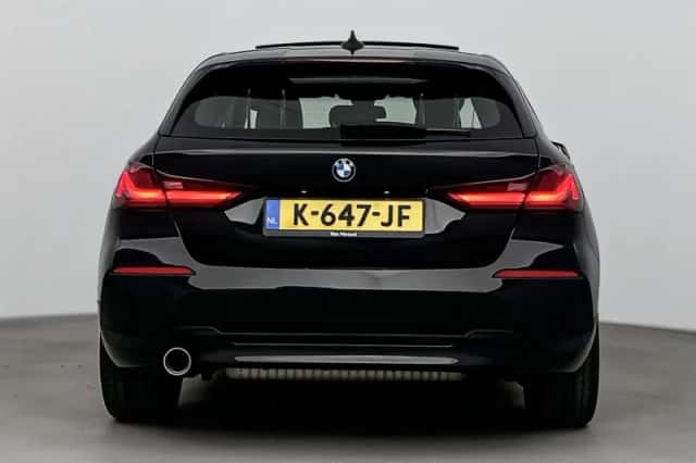 BMW 1-Serie (2021) thumbnail 3
