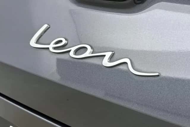 SEAT Leon (2023) thumbnail 14