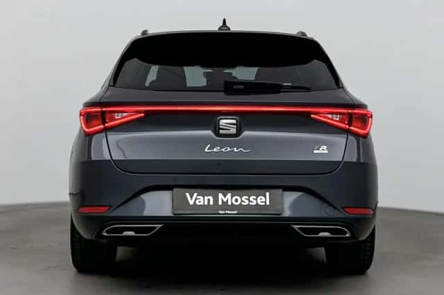 SEAT Leon (2023) thumbnail 3