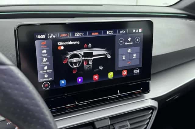 SEAT Leon (2023) thumbnail 23