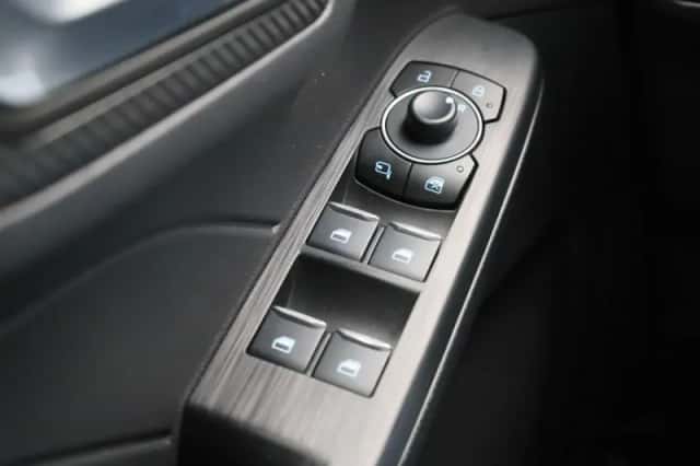 Ford Kuga (2025) thumbnail 29