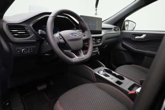 Ford Kuga (2025) thumbnail 30