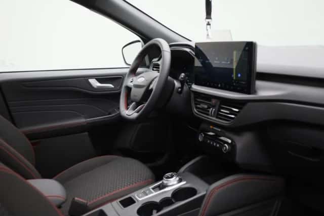 Ford Kuga (2025) thumbnail 31