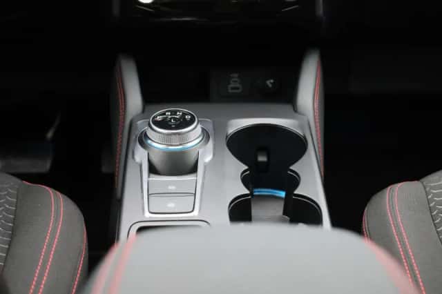 Ford Kuga (2025) thumbnail 10