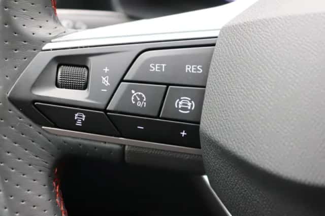 SEAT Leon (2021) thumbnail 18