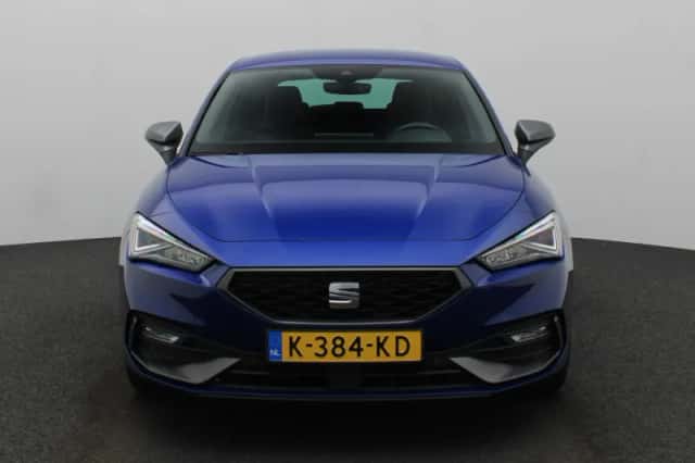 SEAT Leon (2021) thumbnail 3