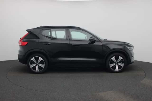 Volvo XC40 (2023) thumbnail 6