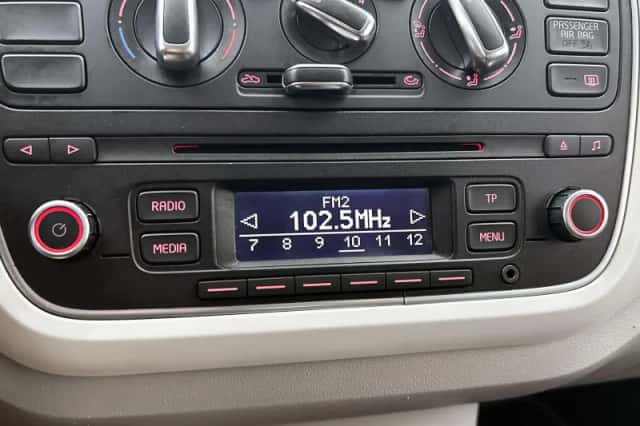 SEAT Mii (2014) thumbnail 6