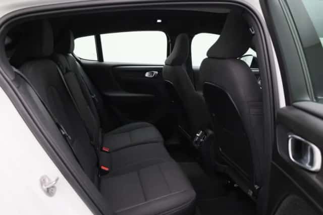 Volvo C40 (2023) thumbnail 36