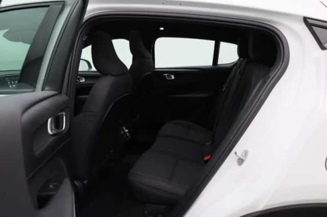 Volvo C40 (2023) thumbnail 10