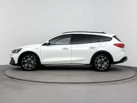 Ford Focus (2019) thumbnail 2