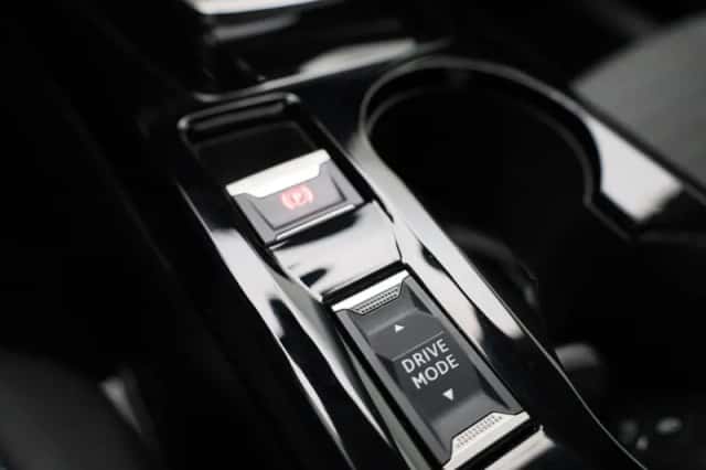 Peugeot e-2008 (2021) thumbnail 28