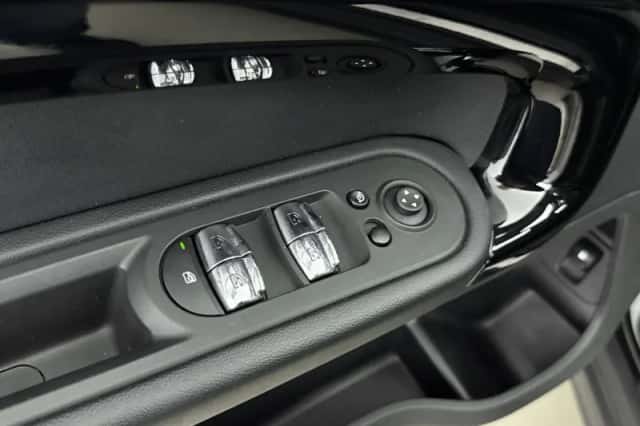 MINI Countryman (2022) thumbnail 9