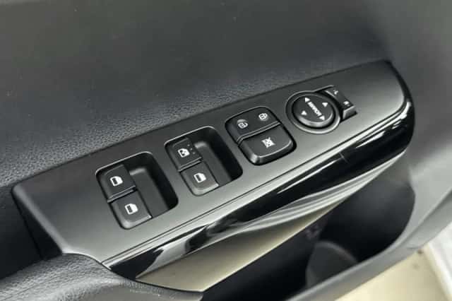 Kia Picanto (2018) thumbnail 14