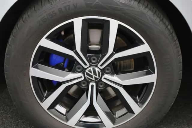 Volkswagen Passat (2022) thumbnail 16