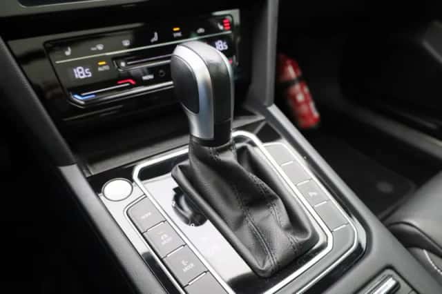 Volkswagen Passat (2022) thumbnail 32