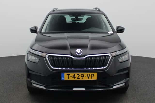 Škoda Kamiq (2023) thumbnail 3