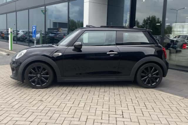 MINI Cooper (2016) thumbnail 2
